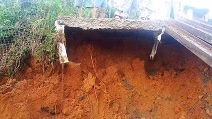 Lũ quét trong đêm, xóm đảo Ba Vì bị cô lập