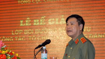Bế giảng lớp nghiệp vụ công tác xây dựng Đảng