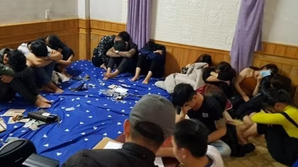Thuê nguyên căn biệt thự, 20 nam nữ mở tiệc ma túy