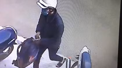  Về quê thăm nhà, Thiếu úy trẻ "trổ tài" bắt trộm