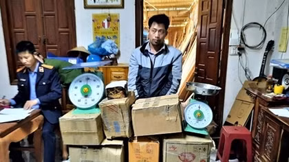 Tạm giữ đối tượng tàng trữ 160kg pháo