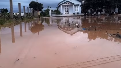 Dân khốn khổ vì cứ mưa là ngập nặng