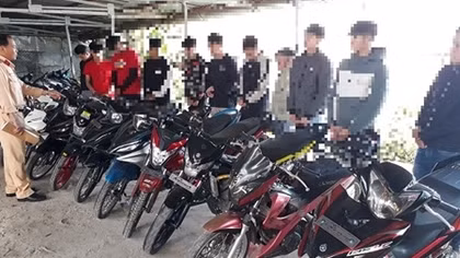 Học sinh cấp 2 tại Đà Lạt tụ tập đua xe trái phép