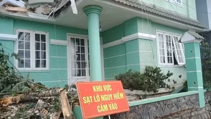 Sạt lở đất nghiêm trọng, Đà Lạt di dời khẩn 3 gia đình