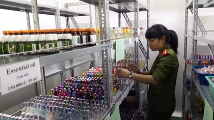 Dùng hóa chất hết hạn sản xuất nước hoa