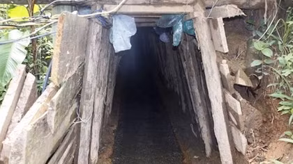Hơn 100 Cảnh sát truy quét thiếc tặc ở Núi Cao