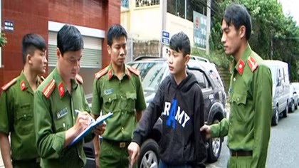 Bắt 2 đối tượng gây hàng loạt vụ cướp ở Đà Lạt