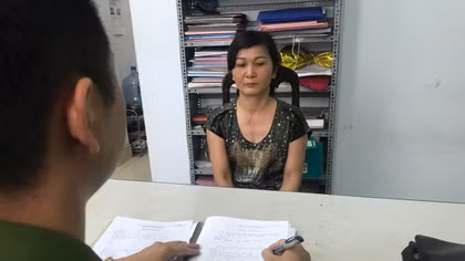 Người phụ nữ nhét 3 gói ma túy vào vùng kín khi đi ăn đêm