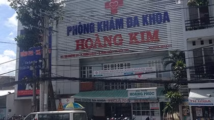 Người phụ nữ bị biến chứng nặng sau khi được bác sĩ Trung Quốc mổ?