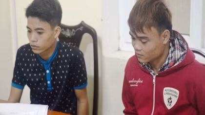 2 tên cướp tìm đường ra biển trốn