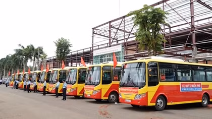 Khai trương tuyến xe buýt quốc lộ 13 phục vụ miễn phí hành khách