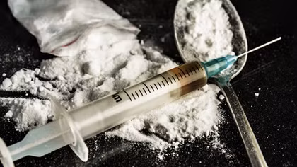  Đang đi chữa bệnh bắt buộc vẫn tiếp tục mua bán heroin