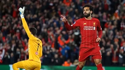 Hàng thủ "dở tệ"… Liverpool thắng nhọc trên sân nhà