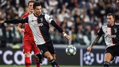 Ronaldo - ông vua “giội bom” ở Champions League