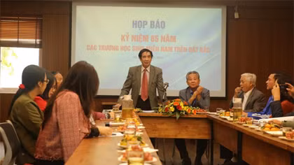 Gặp mặt, tri ân thầy cô giáo nhân 65 năm Trường học sinh miền Nam trên đất Bắc