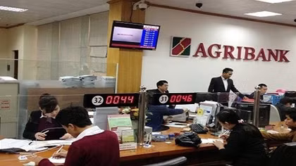 Agribank trả trên 131 tỷ đồng tiền thừa cho khách hàng