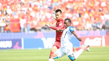Việt Nam 0-2 Honduras: Trở lại mặt đất