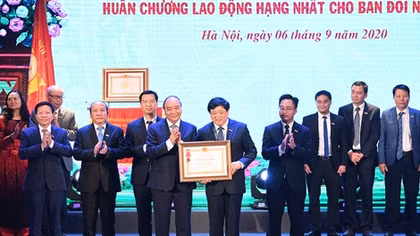 Thủ tướng: “Tiếng nói Việt Nam” – cần làm tốt hơn nữa vai trò kết nối trái tim người Việt