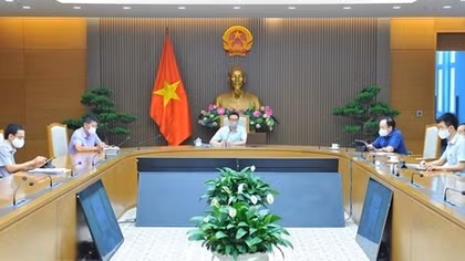 Di chuyển 3000 F1 ra khỏi 'điểm nóng', tiếp tục làm sạch các ổ dịch, khôi phục sản xuất