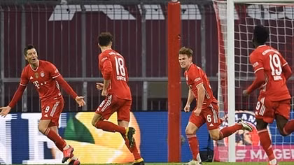 Derby nước Đức: Khi "măng non" chưa vượt được "tre già"
