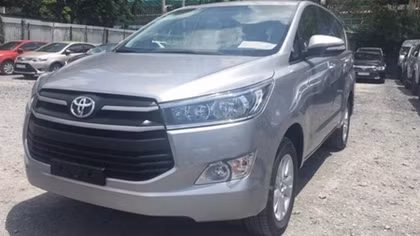 Tìm chủ sở hữu xe Innova màu bạc BKS 30K-6795