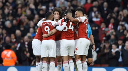 Hủy diệt Fulllham, Arsenal rút ngắn khoảng cách với top 4