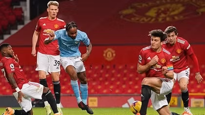 Derby thành Manchester: Bất phân thắng bại