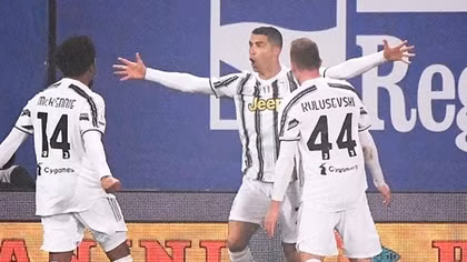 Ronaldo phá vỡ kỷ lục ghi bàn nhiều nhất mọi thời đại