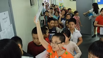 Dư luận cung quanh việc thí điểm tiếng Nga, tiếng Trung từ lớp 3