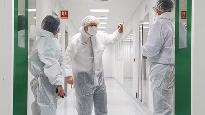 AstraZeneca trong cơn bão rơi rớt niềm tin