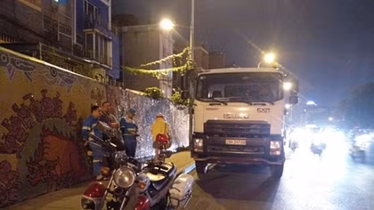 Ra quân xử lý xe vệ sinh môi trường vi phạm