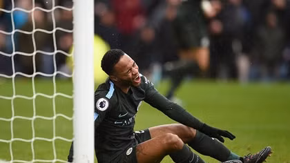 Phung phí cơ hội, ManCity bị cầm hòa