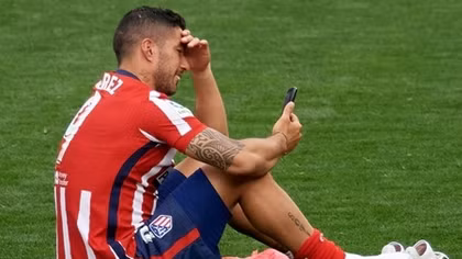 Luis Suarez - thanh bảo kiếm của Simeone, nỗi đau của Barca