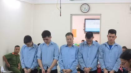 Chiếm đoạt 4,6 tỷ đồng bằng chiêu trò dọa người khác phạm tội