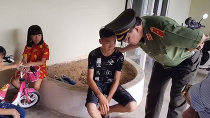 Thăm hỏi các nạn nhân vụ xe khách rơi xuống sông làm 1 người chết, 8 người bị thương