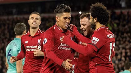 Hủy diệt Arsenal, Liverpool độc bá ngôi đầu giải Ngoại hạng