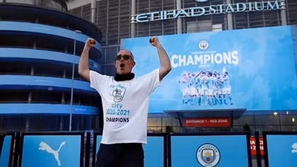 MU thất bại, ManCity ăn mừng vô địch