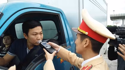 Kiểm tra nồng độ cồn trên toàn quốc từ mùng 1 Tết