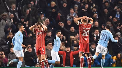 Aguero toả sáng, ManCity thắng ngược Bristol City