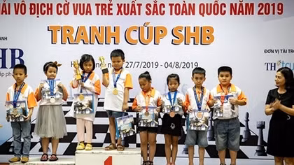 300 kỳ thủ tranh tài tại Giải Cờ vua trẻ toàn quốc 2020