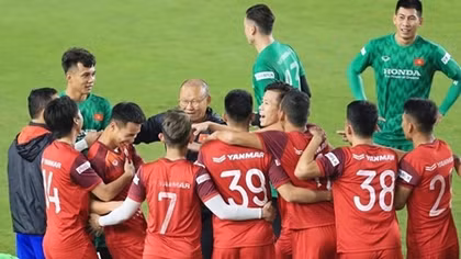HLV Park bất ngờ “hội quân” 