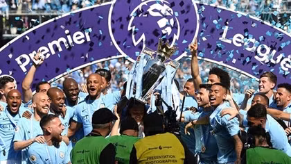 Man City hòa "hú vía", trong ngày nhận cúp