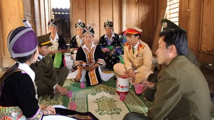 Xông đất các bản làng nơi khúc ruột miền Trung