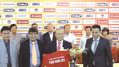  Bóng đá Việt Nam: Từ "mơ vàng" đến "mơ vàng"