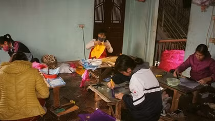 Vang danh làng quạt Chàng Sơn