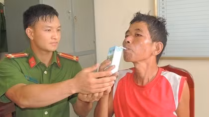 Công an huyện giúp người đàn ông đi lạc đoàn tụ gia đình