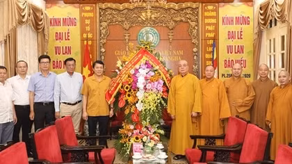 Thứ trưởng Lương Tam Quang chúc mừng tăng ni, phật tử nhân lễ Vu Lan