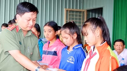 Phó Bí thư Đoàn xung phong nhận việc khó 