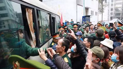 Thanh niên Thủ đô lên đường làm nghĩa vụ