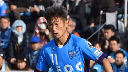 AFC vinh danh cầu thủ chuyên nghiệp "lớn tuổi nhất thế giới"